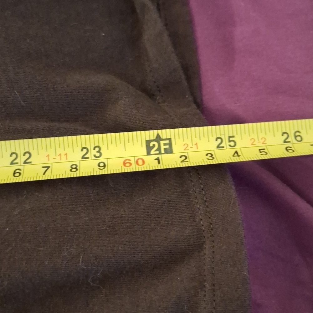 3/$25 Clue Visual Pun brown t-shirt - Picture 8 of 8